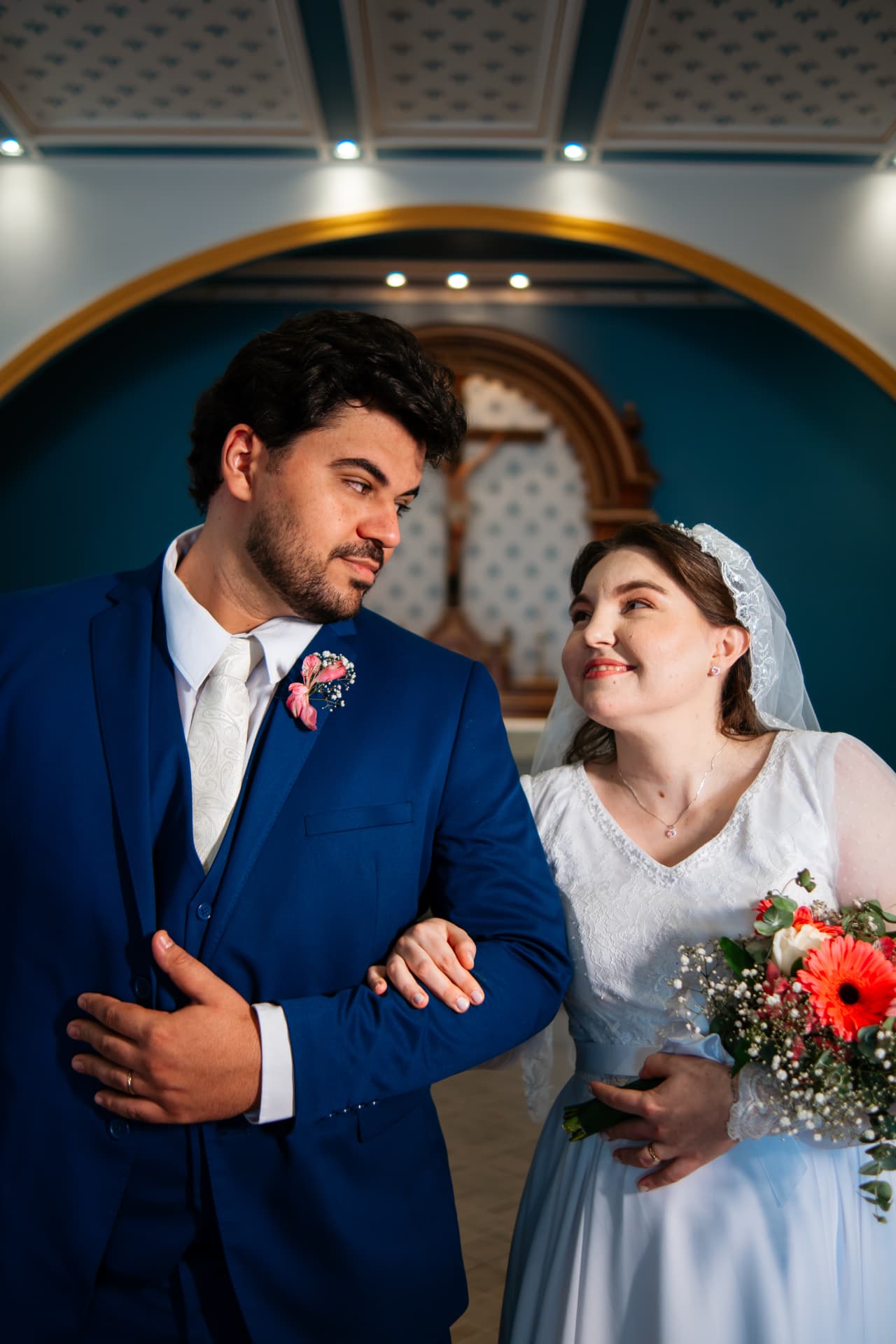 Yuri Ferreira Gomes, mentor e fundador da Escola Patriarca, com sua esposa no dia do casamento